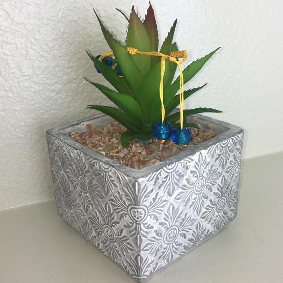 Handmade Chinese Knotting Bracelet W/ Glass Beads - Picture 4 of 8